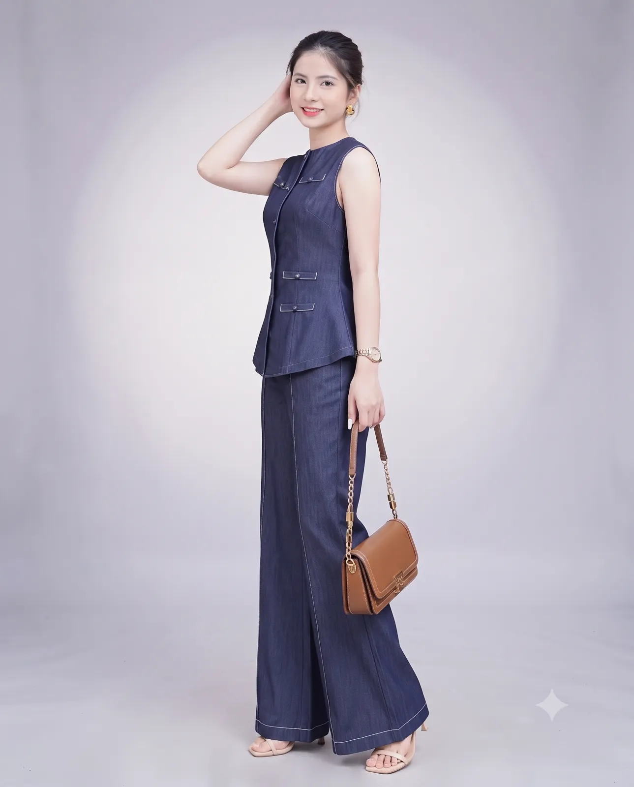 L'Héritage Bleu Atelier Suit view 2